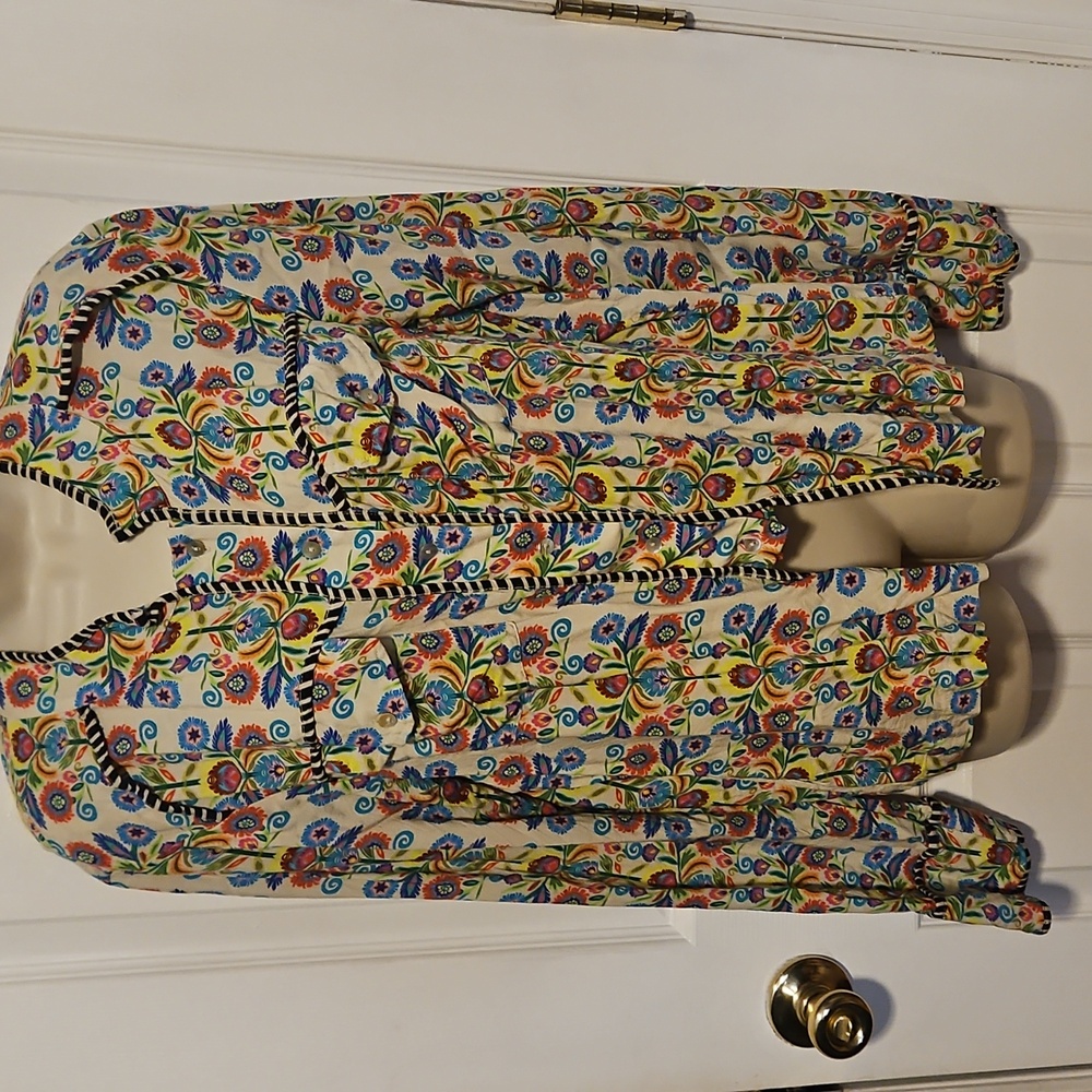 NATURAL LIFE Floral  Button Down Shirt with Mandarin Collar Medium